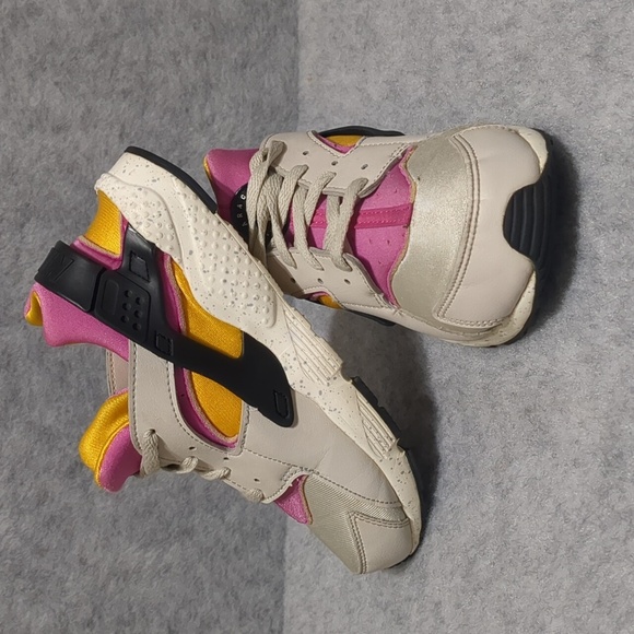 Nike Air Huarache Grey yellow pink 3Y - Picture 5 of 9